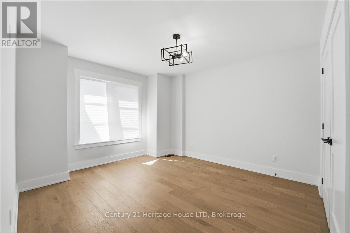 2476 Colangelo Drive Property Photo 24