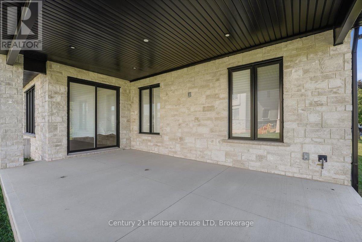 2476 Colangelo Drive Property Photo 38
