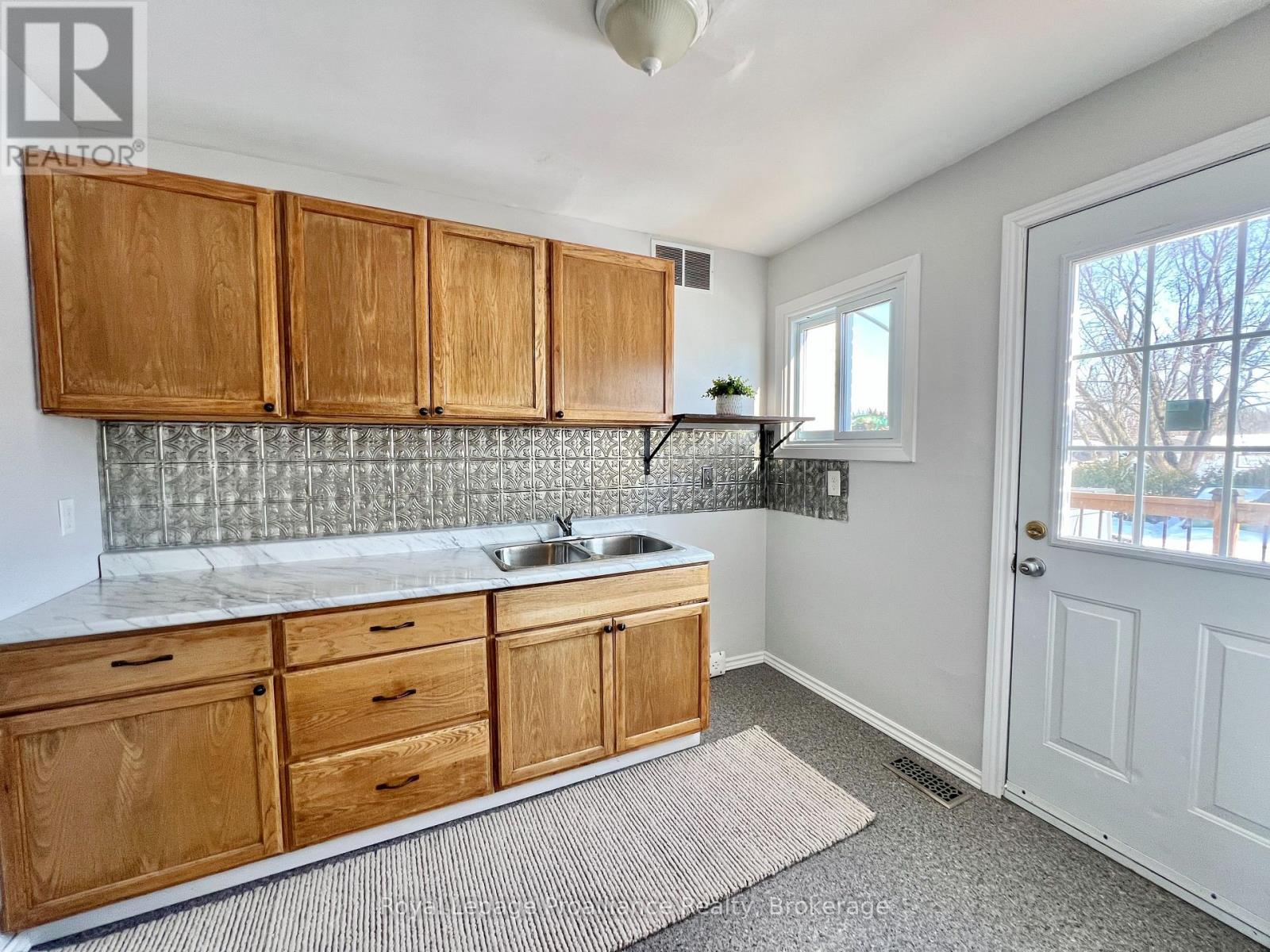 A - 148 Lester Road Property Photo 8