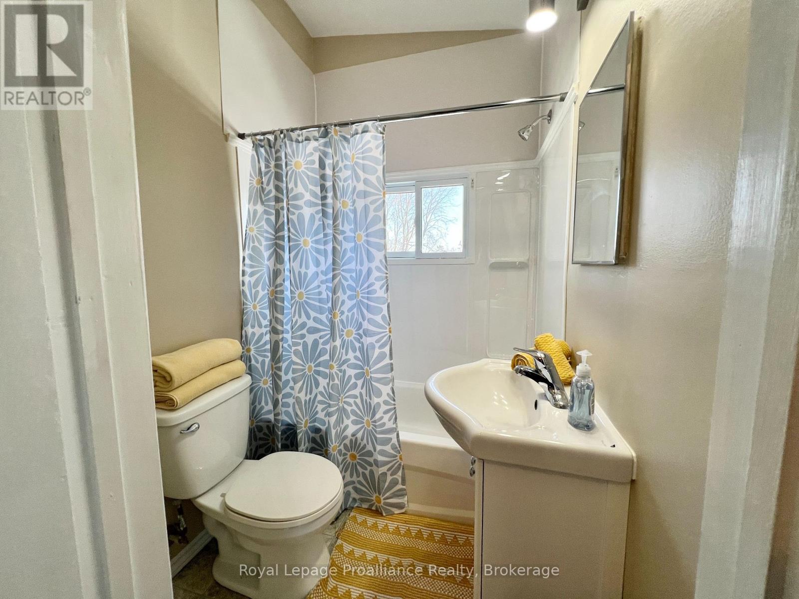 A - 148 Lester Road Property Photo 10