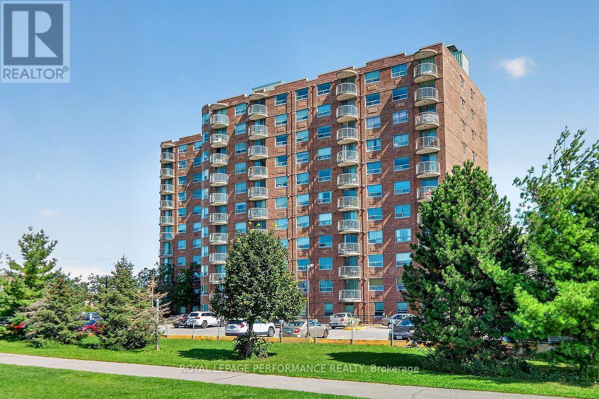 403 - 1440 Heron Road Property Photo 2