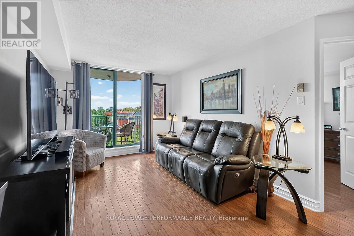 403 - 1440 Heron Road Property Photo 7