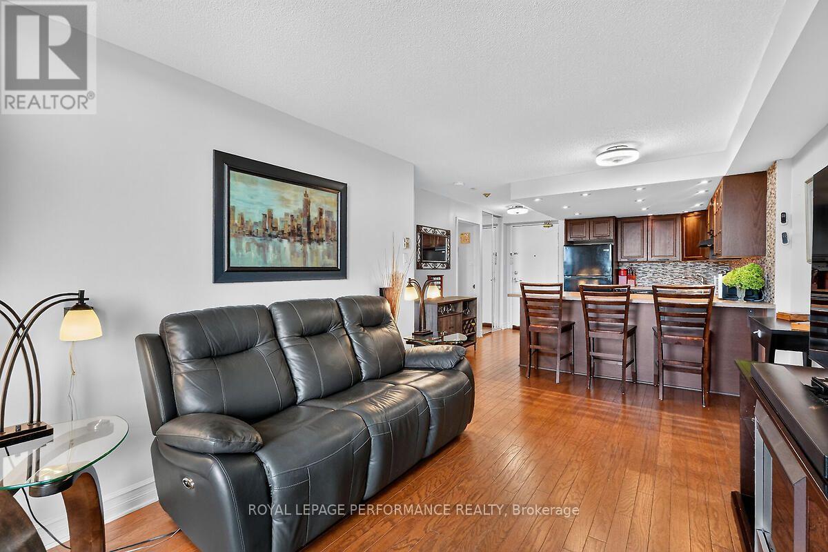 403 - 1440 Heron Road Property Photo 8