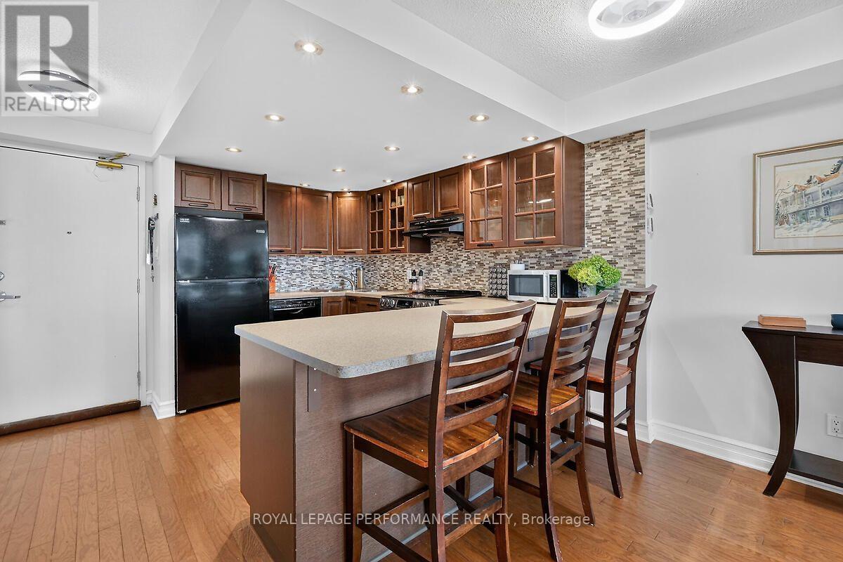 403 - 1440 Heron Road Property Photo 10