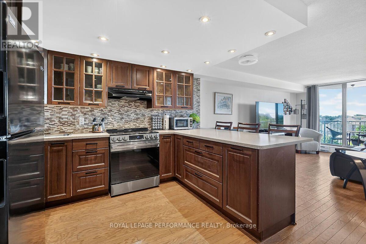 403 - 1440 Heron Road Property Photo 11