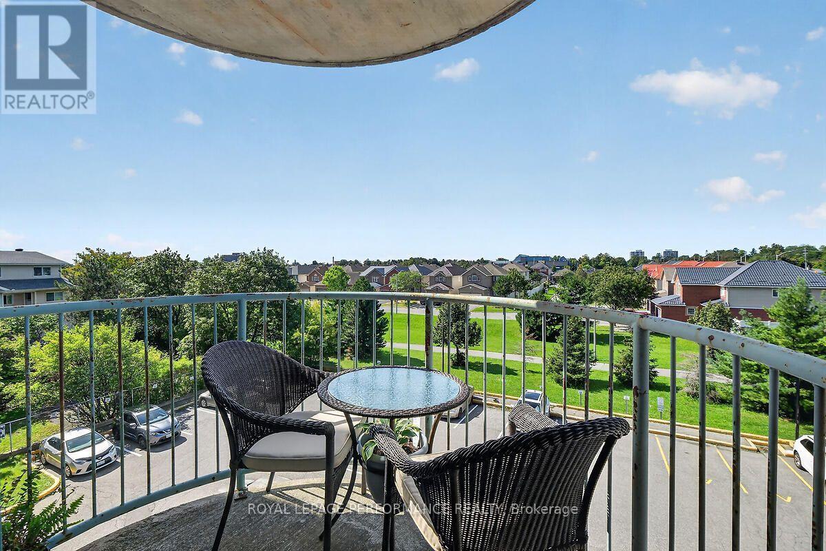 403 - 1440 Heron Road Property Photo 22