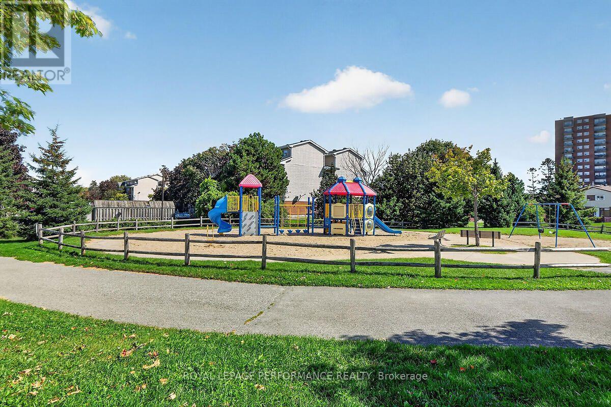 403 - 1440 Heron Road Property Photo 25