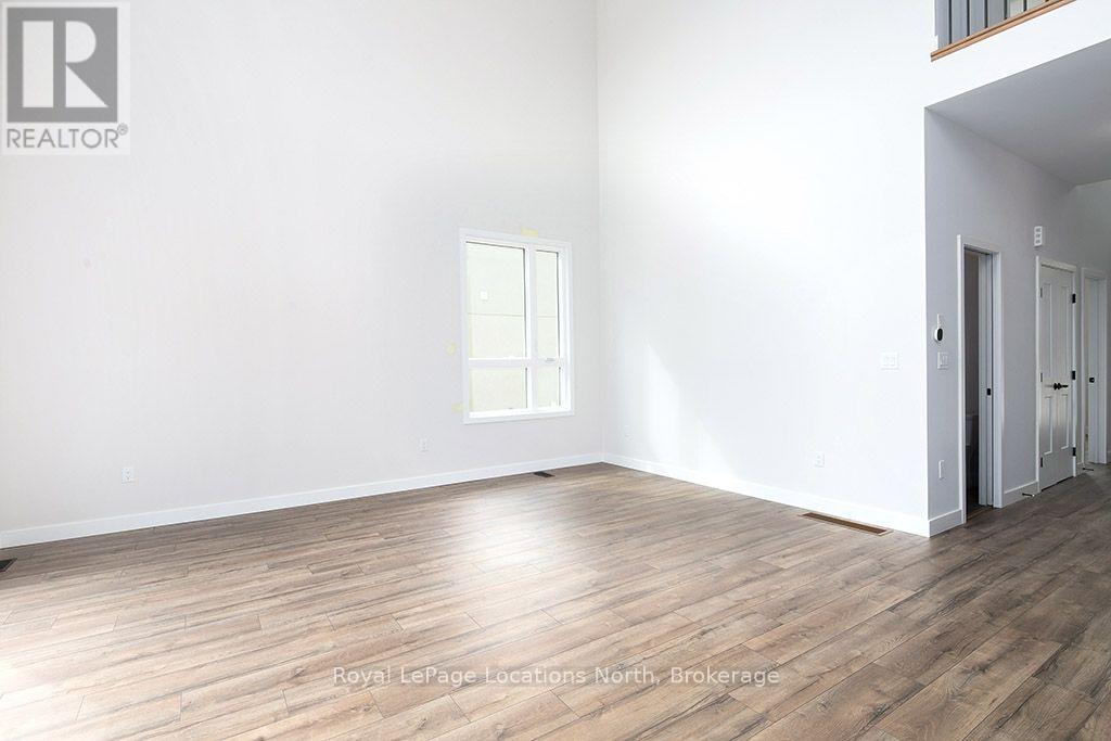 127 Yvonne Crescent Property Photo 10
