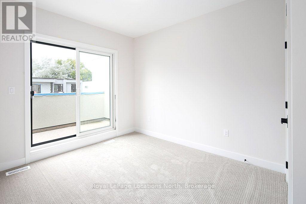 127 Yvonne Crescent Property Photo 18