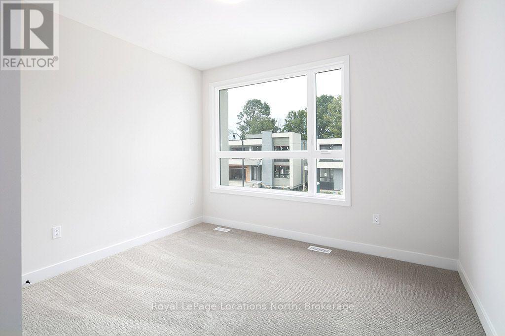 127 Yvonne Crescent Property Photo 20