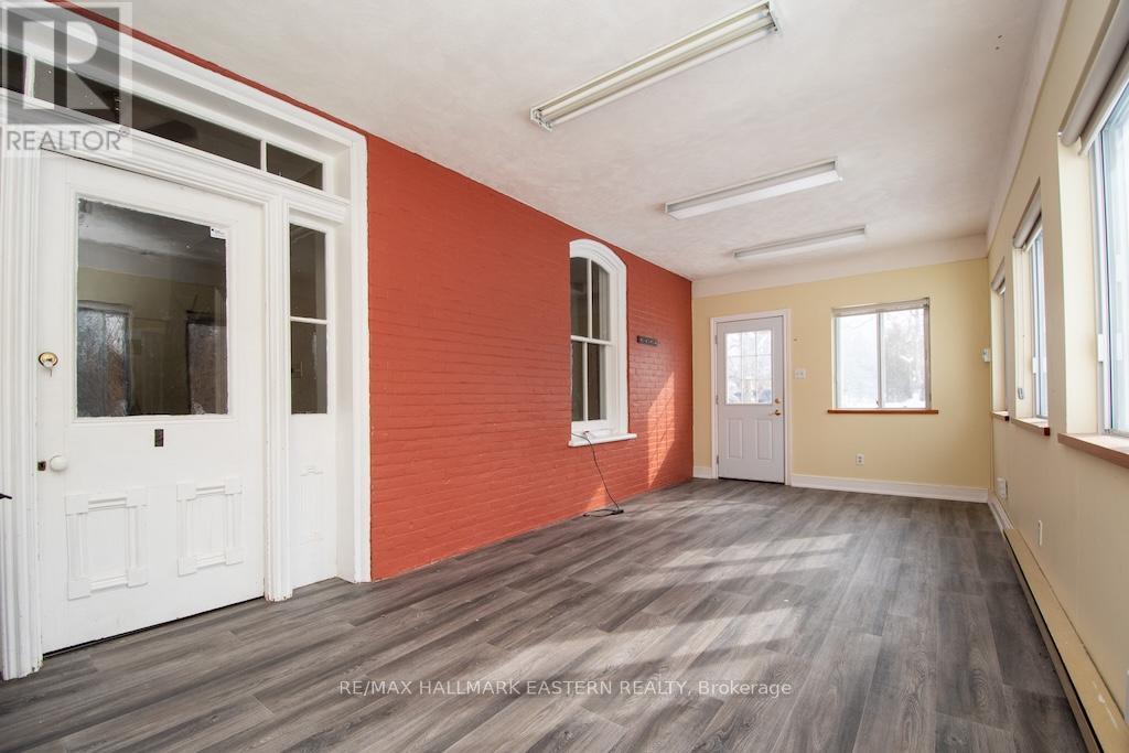 10 Hill Street Property Photo 3