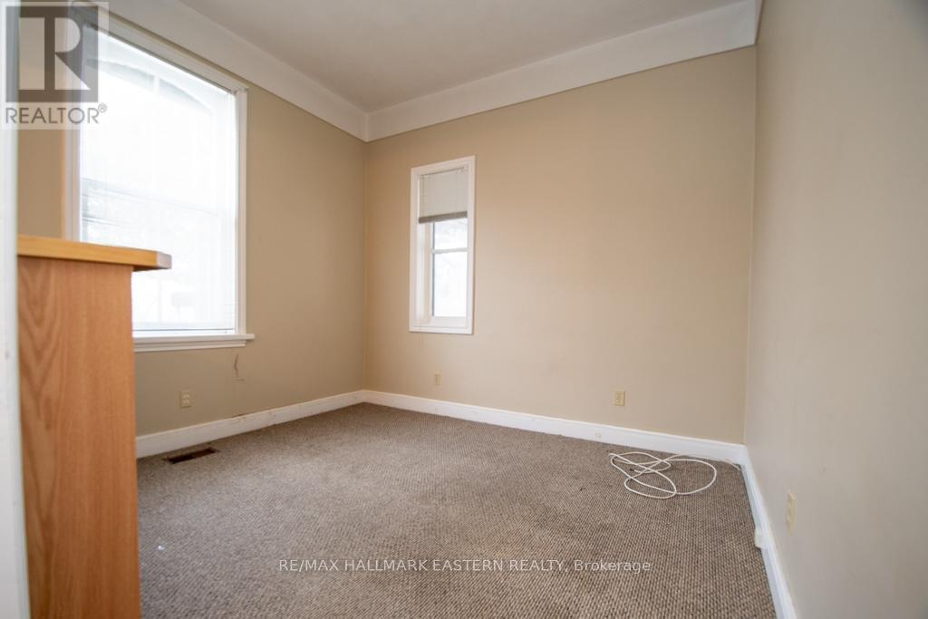 10 Hill Street Property Photo 14