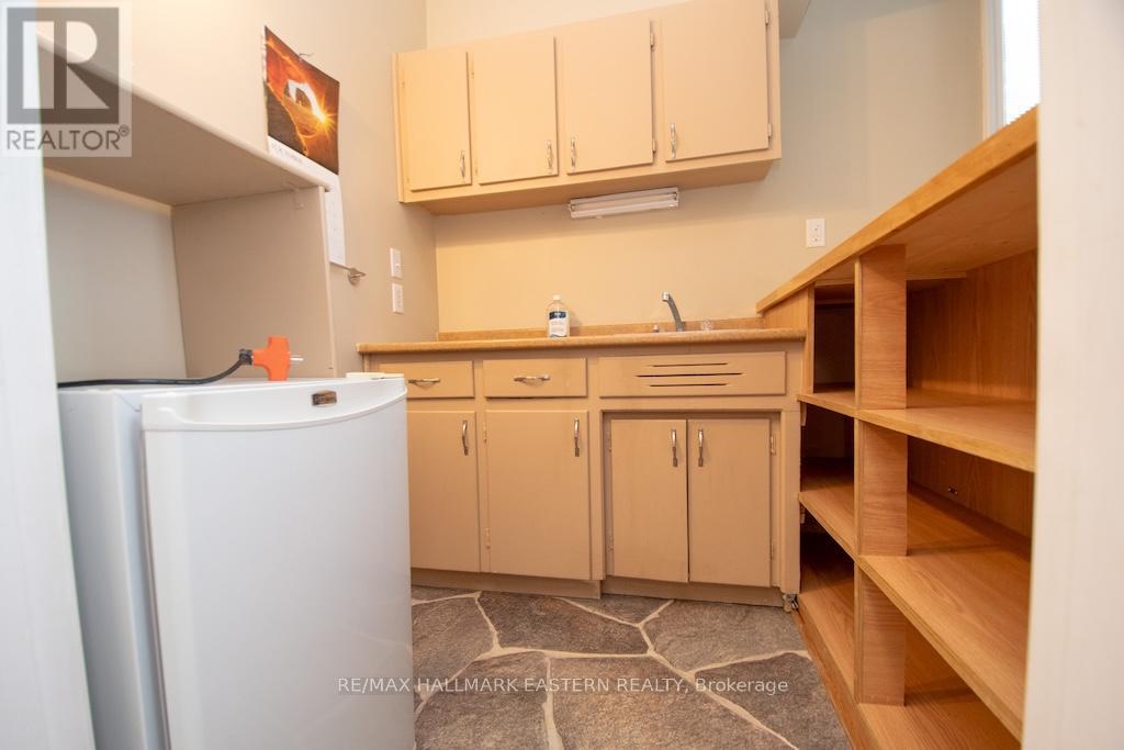 10 Hill Street Property Photo 16