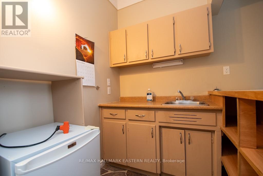10 Hill Street Property Photo 17