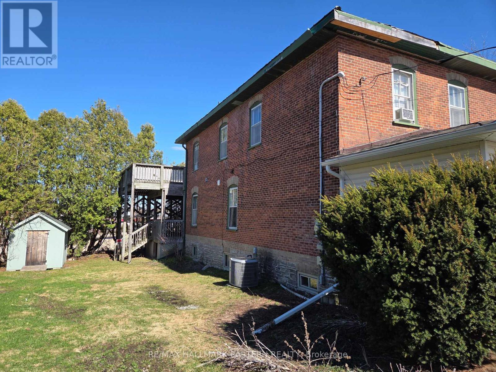 10 Hill Street Property Photo 37