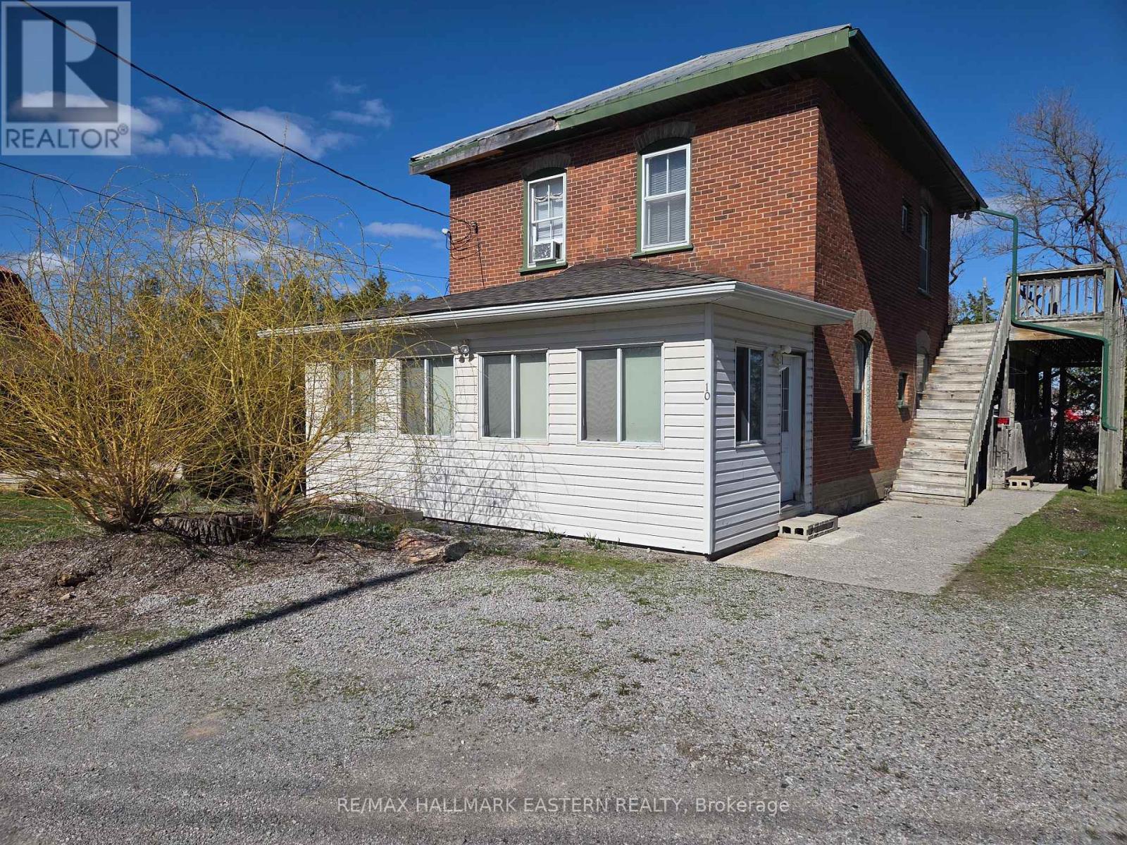 10 Hill Street Property Photo 39