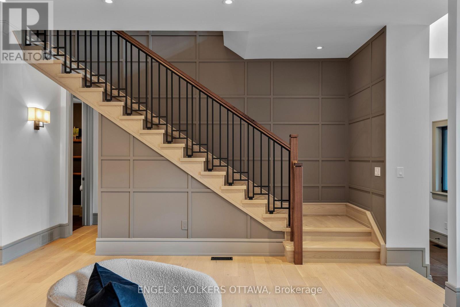 37 Clarendon Avenue Property Photo 22