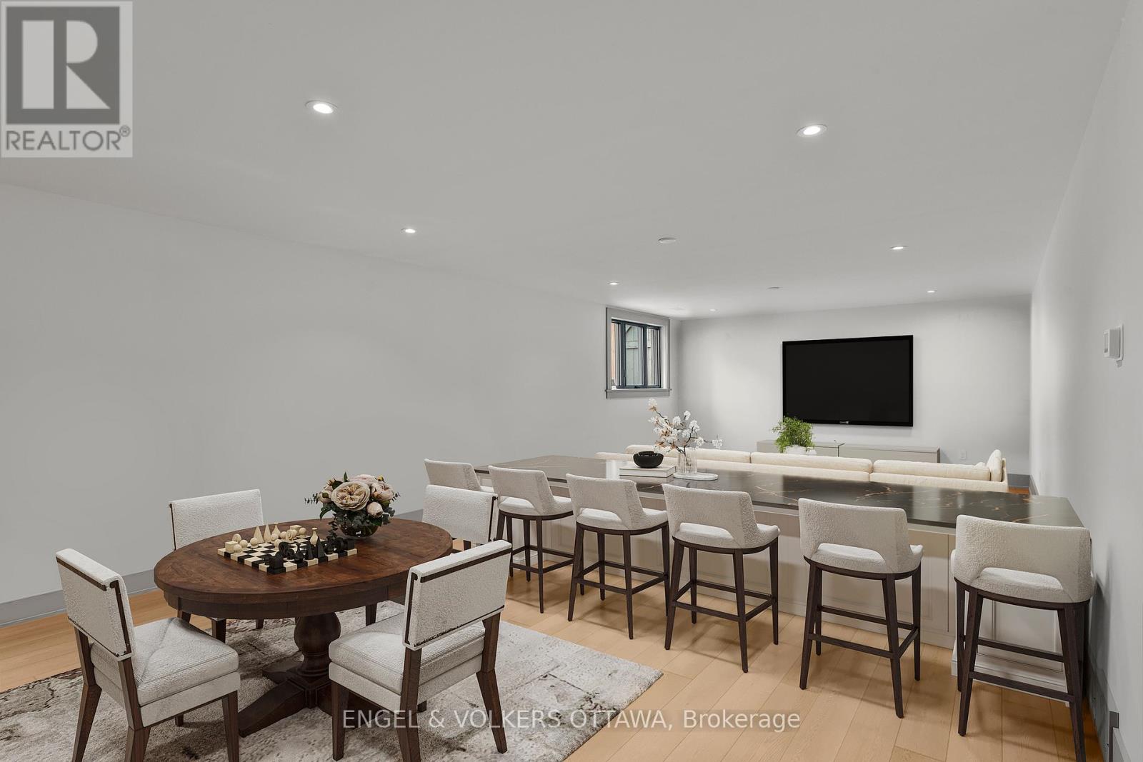 37 Clarendon Avenue Property Photo 40