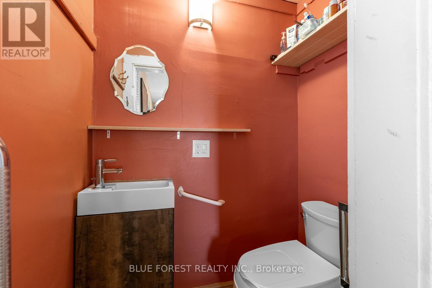 550 Elizabeth Street Property Photo 19