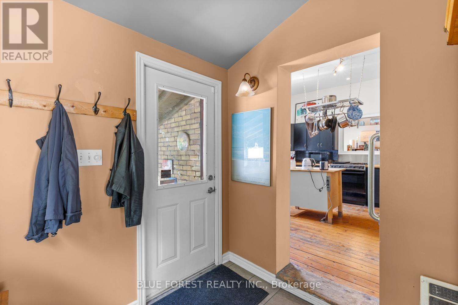 550 Elizabeth Street Property Photo 30
