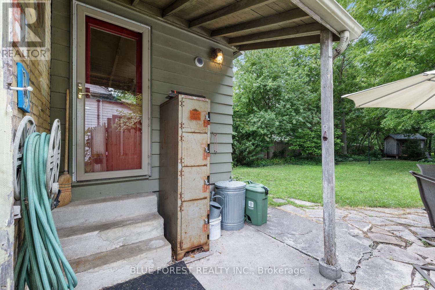 550 Elizabeth Street Property Photo 31