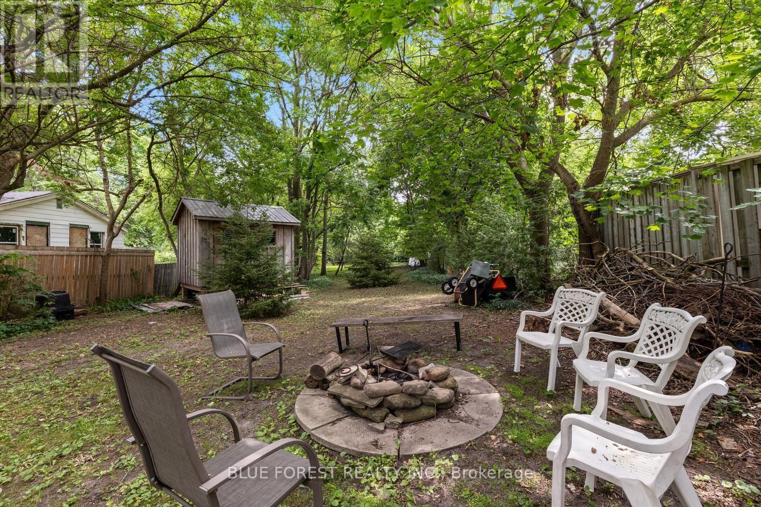 550 Elizabeth Street Property Photo 37