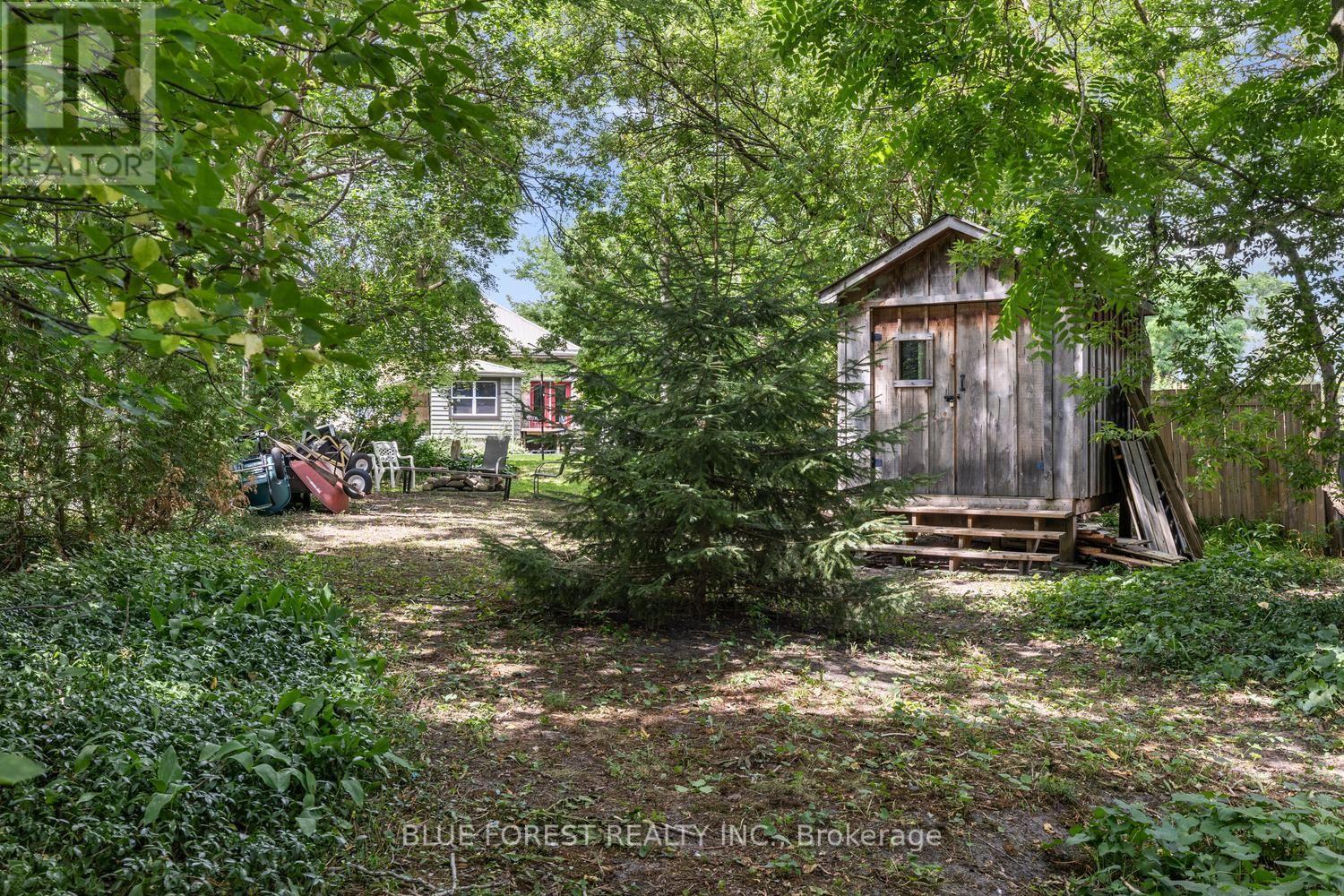 550 Elizabeth Street Property Photo 40