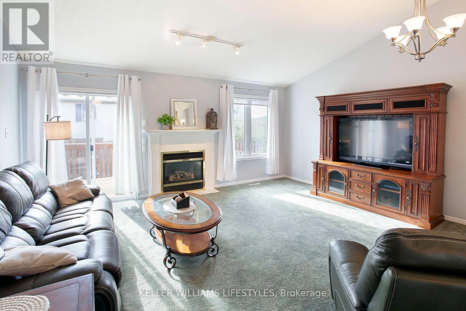 21 - 861 Shelborne Street Property Photo 6