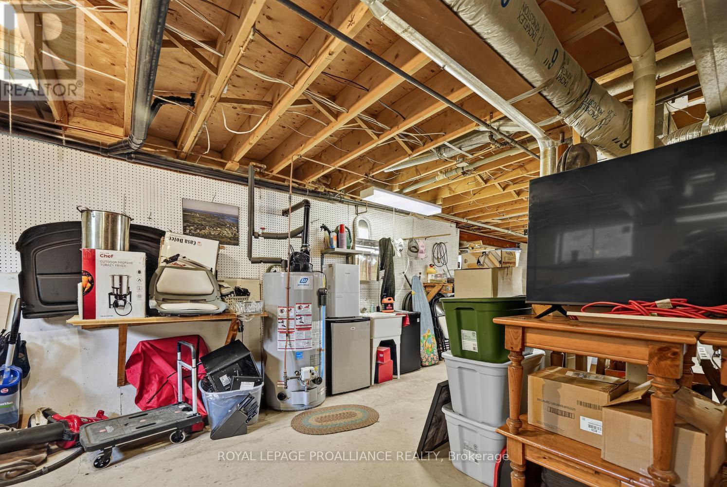 132 Kingston Crescent Property Photo 28