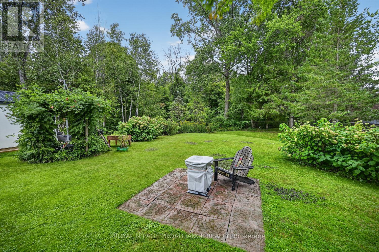 132 Kingston Crescent Property Photo 40