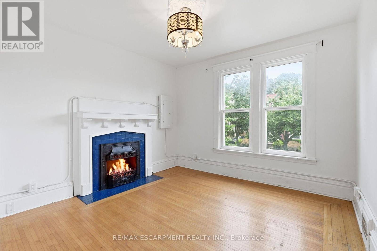 63 Melrose Avenue S Property Photo 19
