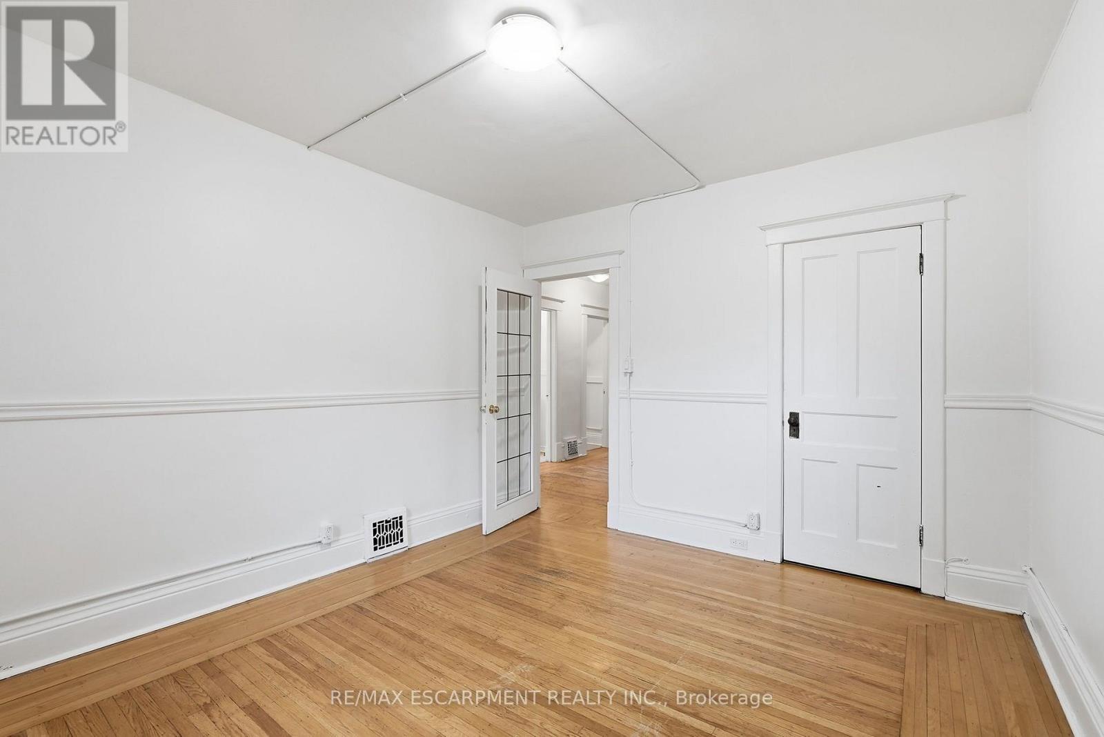 63 Melrose Avenue S Property Photo 21