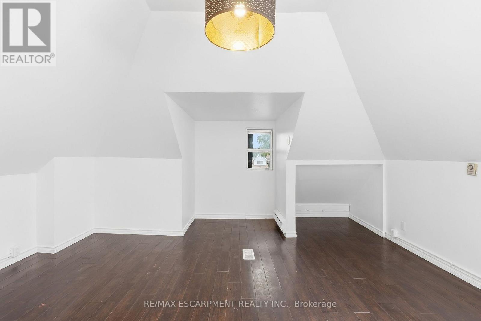 63 Melrose Avenue S Property Photo 26