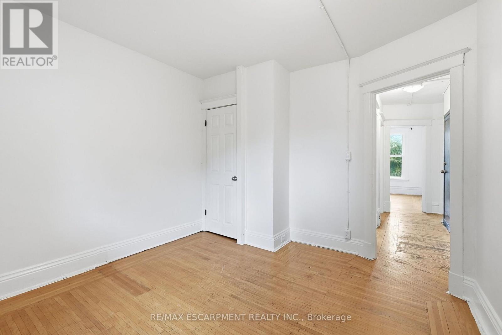 63 Melrose Avenue S Property Photo 31