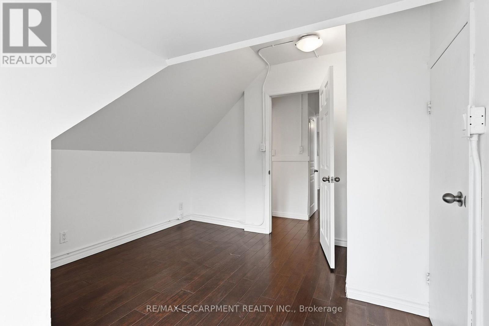 63 Melrose Avenue S Property Photo 33