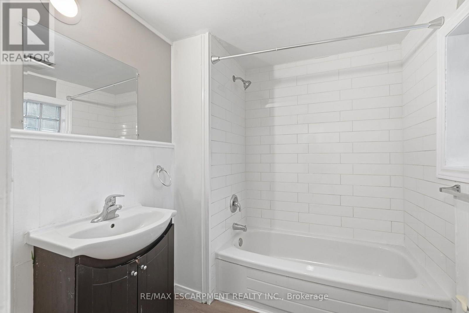 63 Melrose Avenue S Property Photo 36