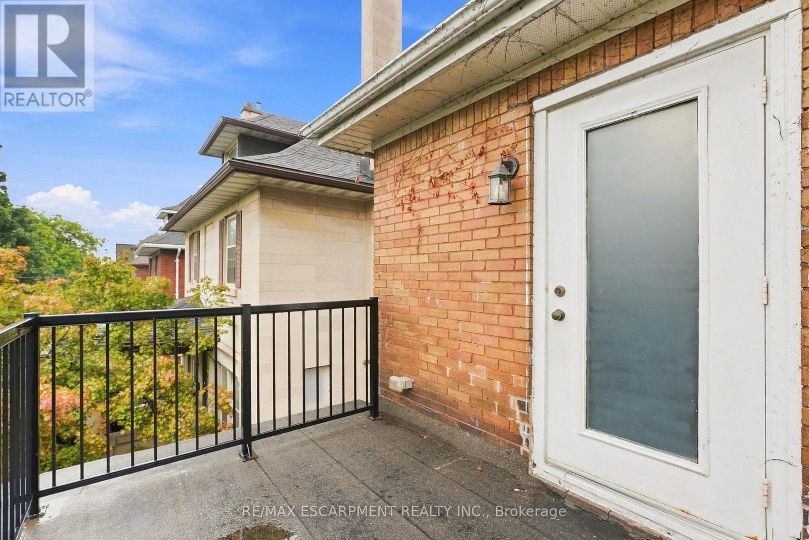 63 Melrose Avenue S Property Photo 42