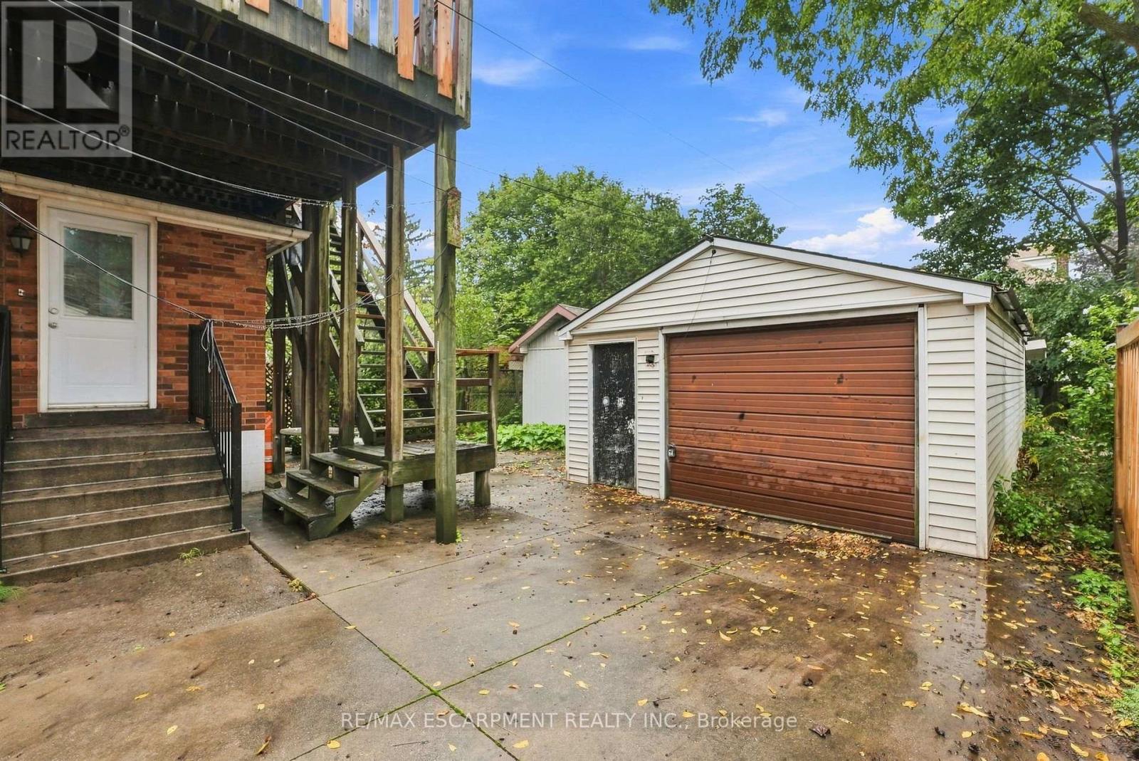 63 Melrose Avenue S Property Photo 44