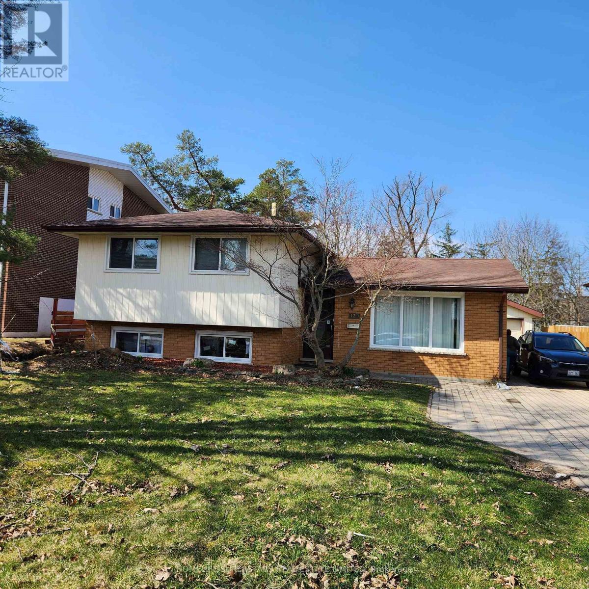 Upper Unit - 139 Macgregor Crescent Property Photo 1