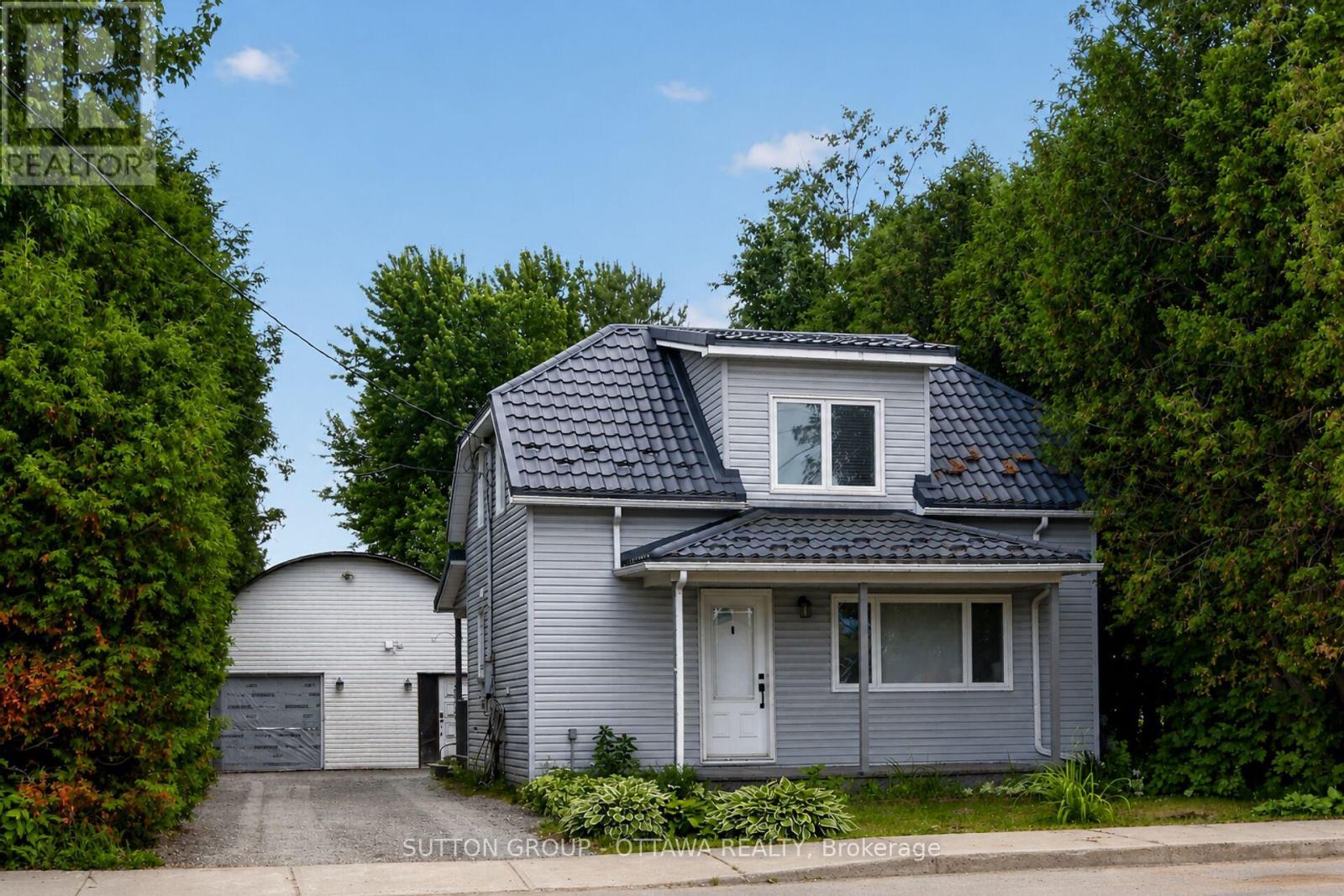 2172 LAVAL STREET Property Photo 1