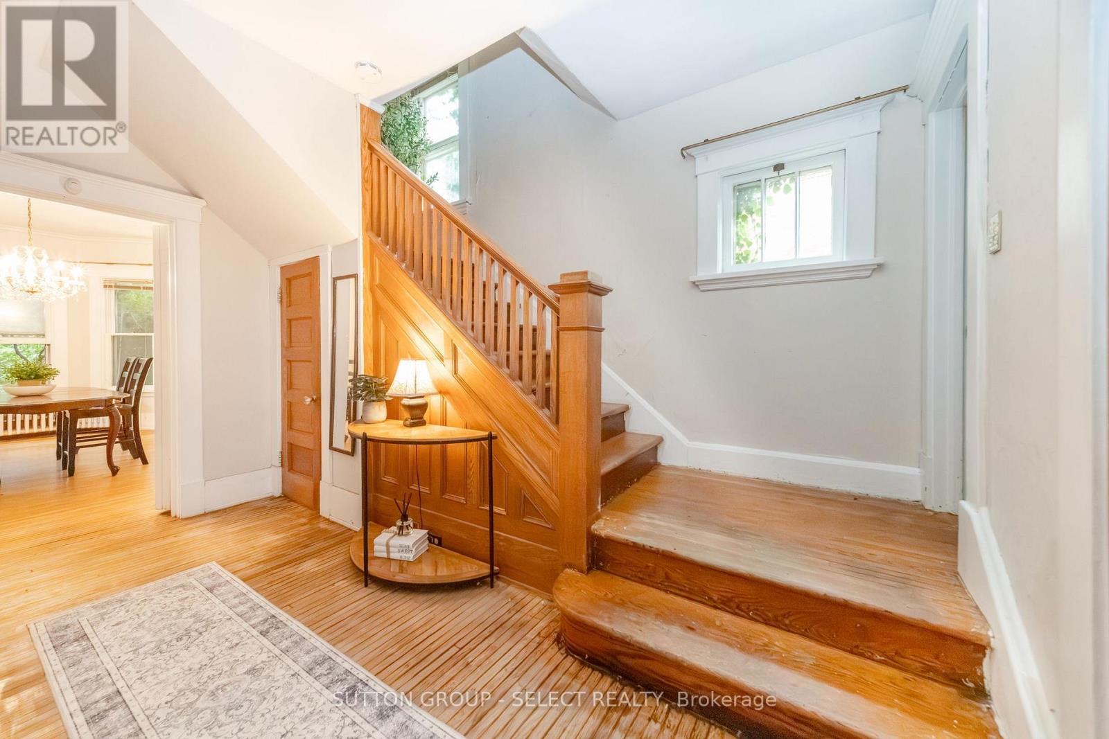 239 Ridout Street S Property Photo 8