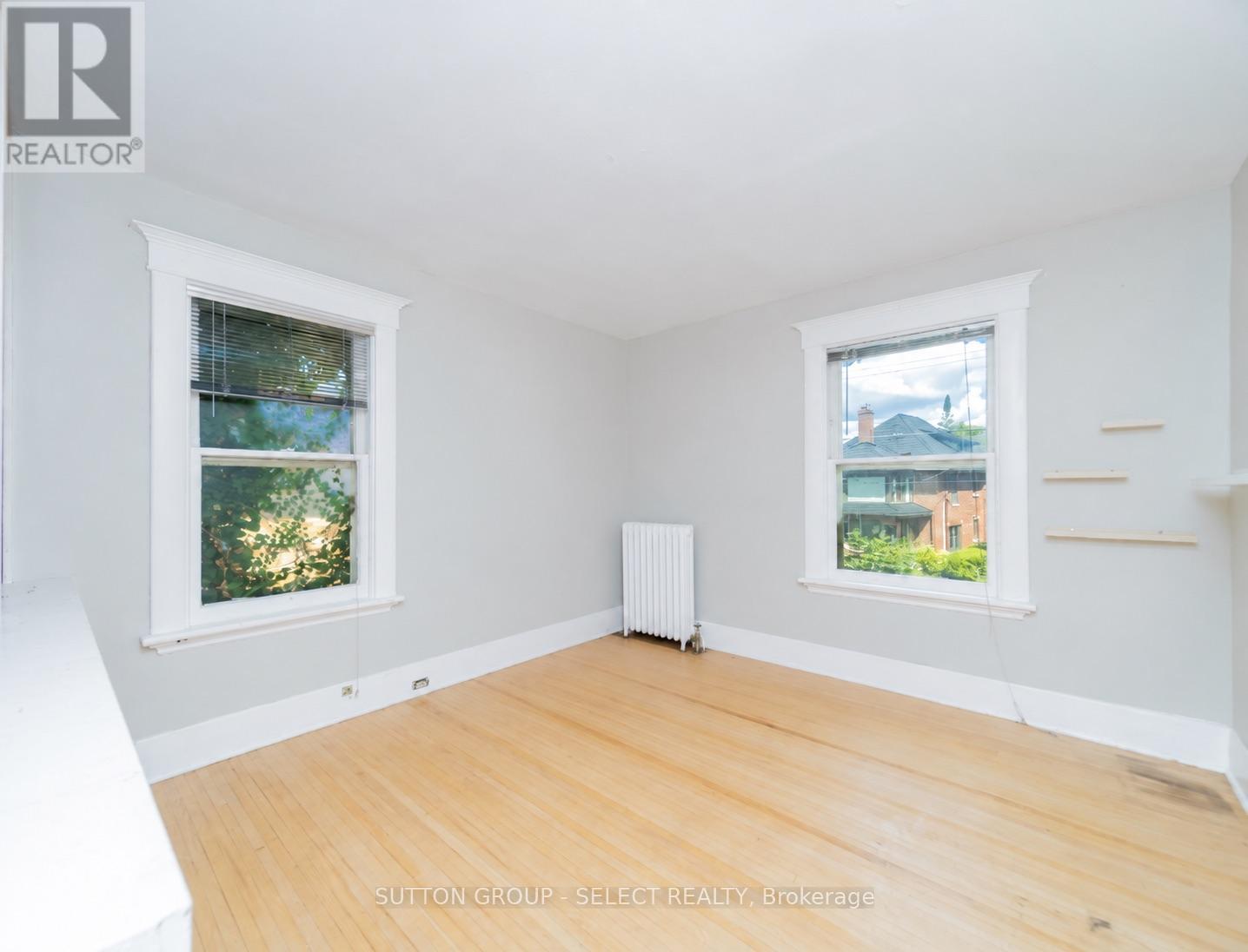 239 Ridout Street S Property Photo 24