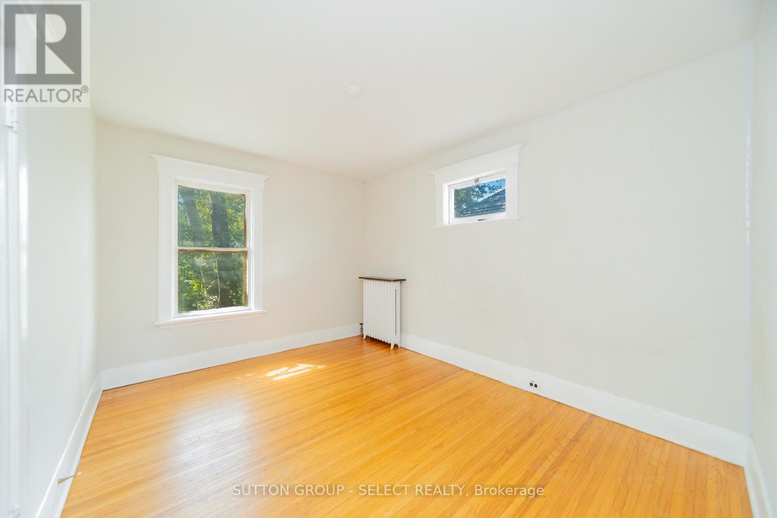 239 Ridout Street S Property Photo 26