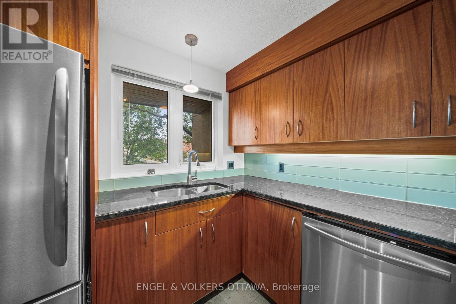 6 - 290 Cathcart Street Property Photo 9