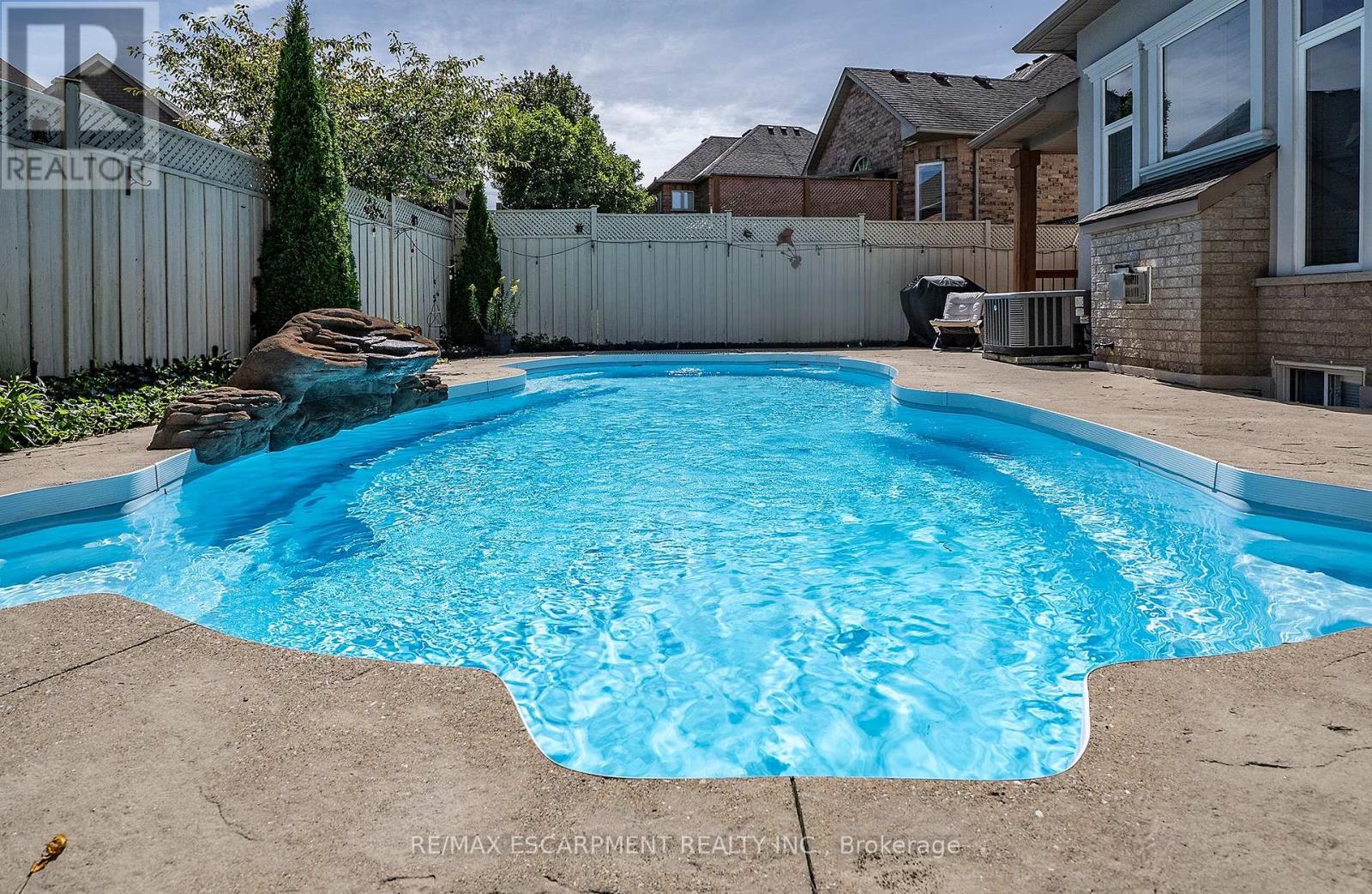 151 Moore Crescent Property Photo 39