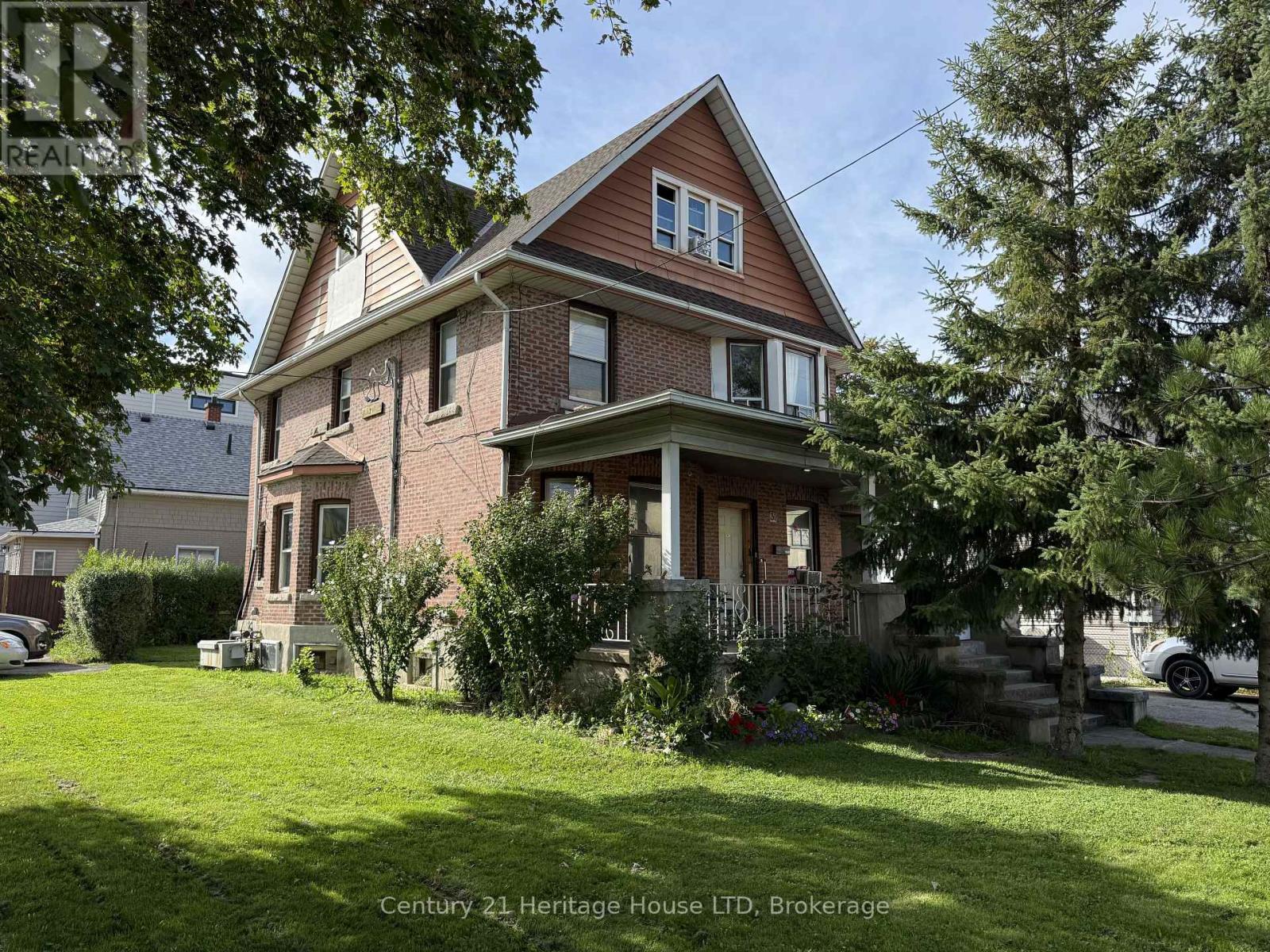 31 PINE STREET N