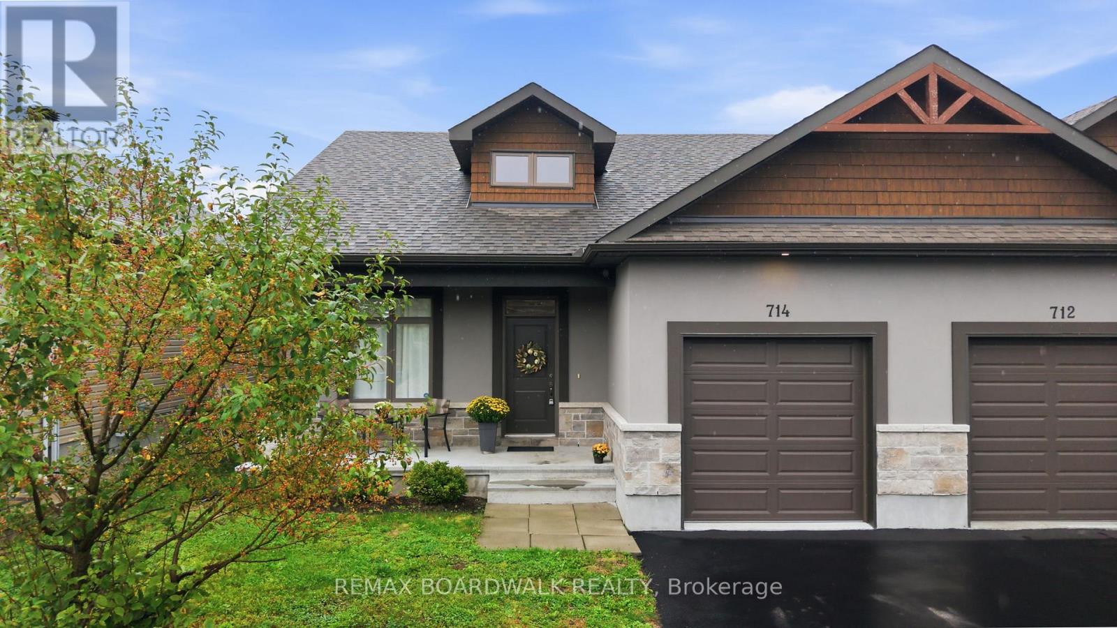 714 MAURICE STEAD STREET Property Photo 1