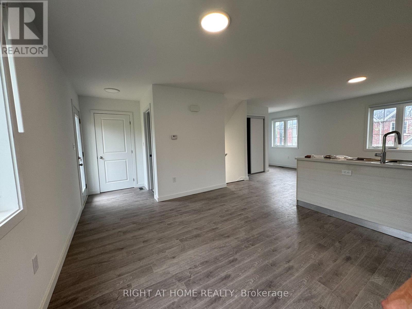 (main) - 99 Highriver Trail Property Photo 5