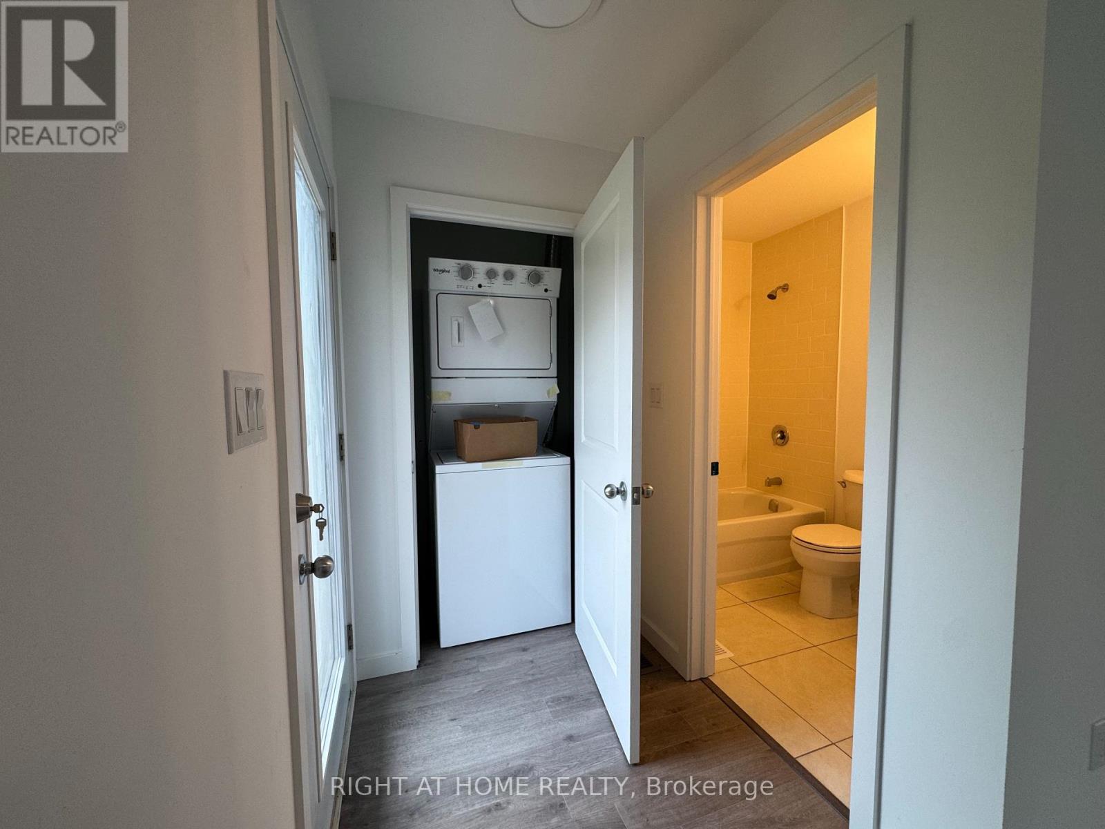 (main) - 99 Highriver Trail Property Photo 9