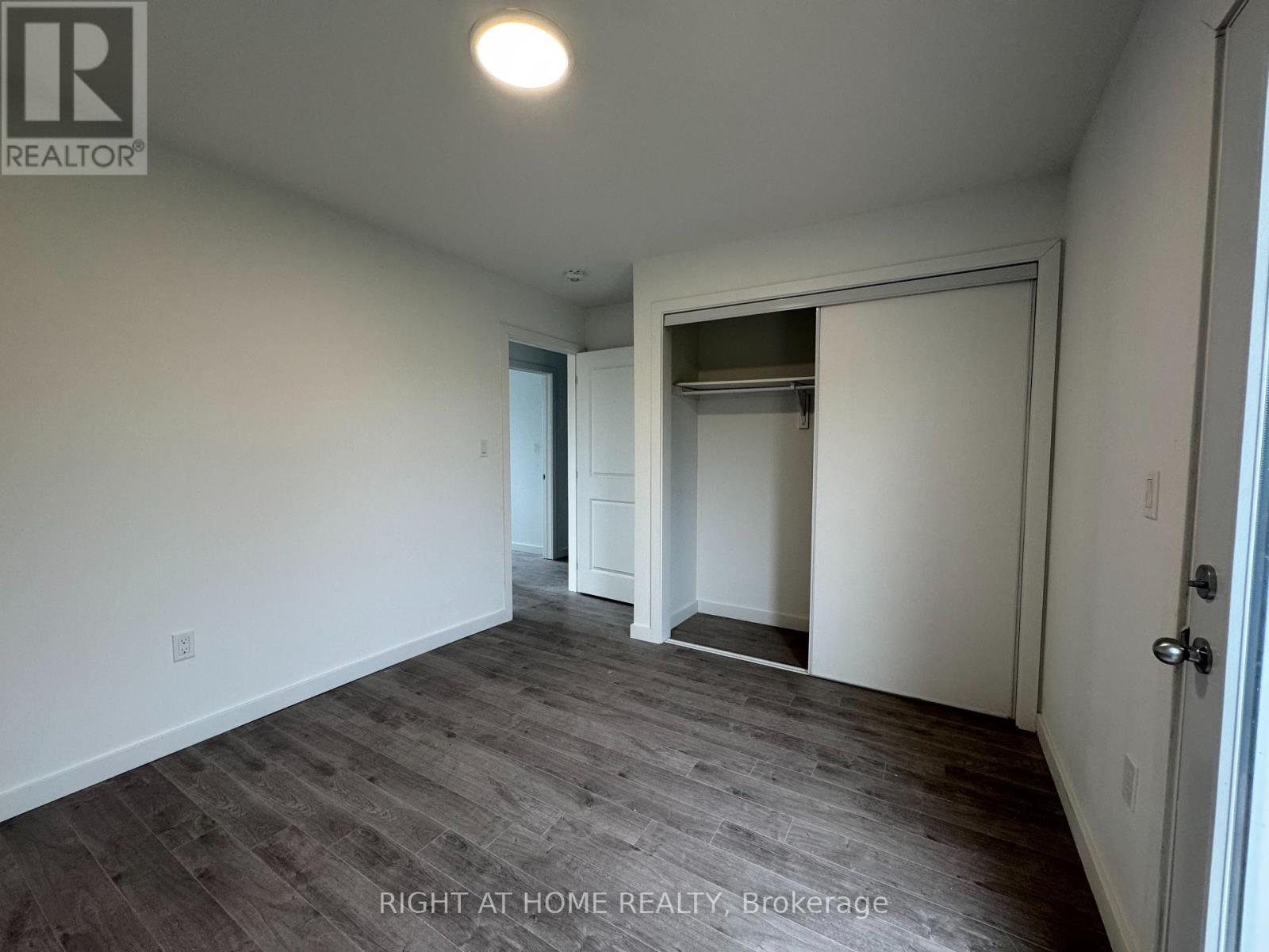 (main) - 99 Highriver Trail Property Photo 13